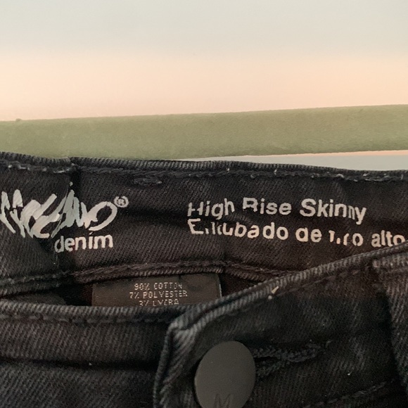 Mossimo High Rise Skinny 10R - Picture 2 of 2